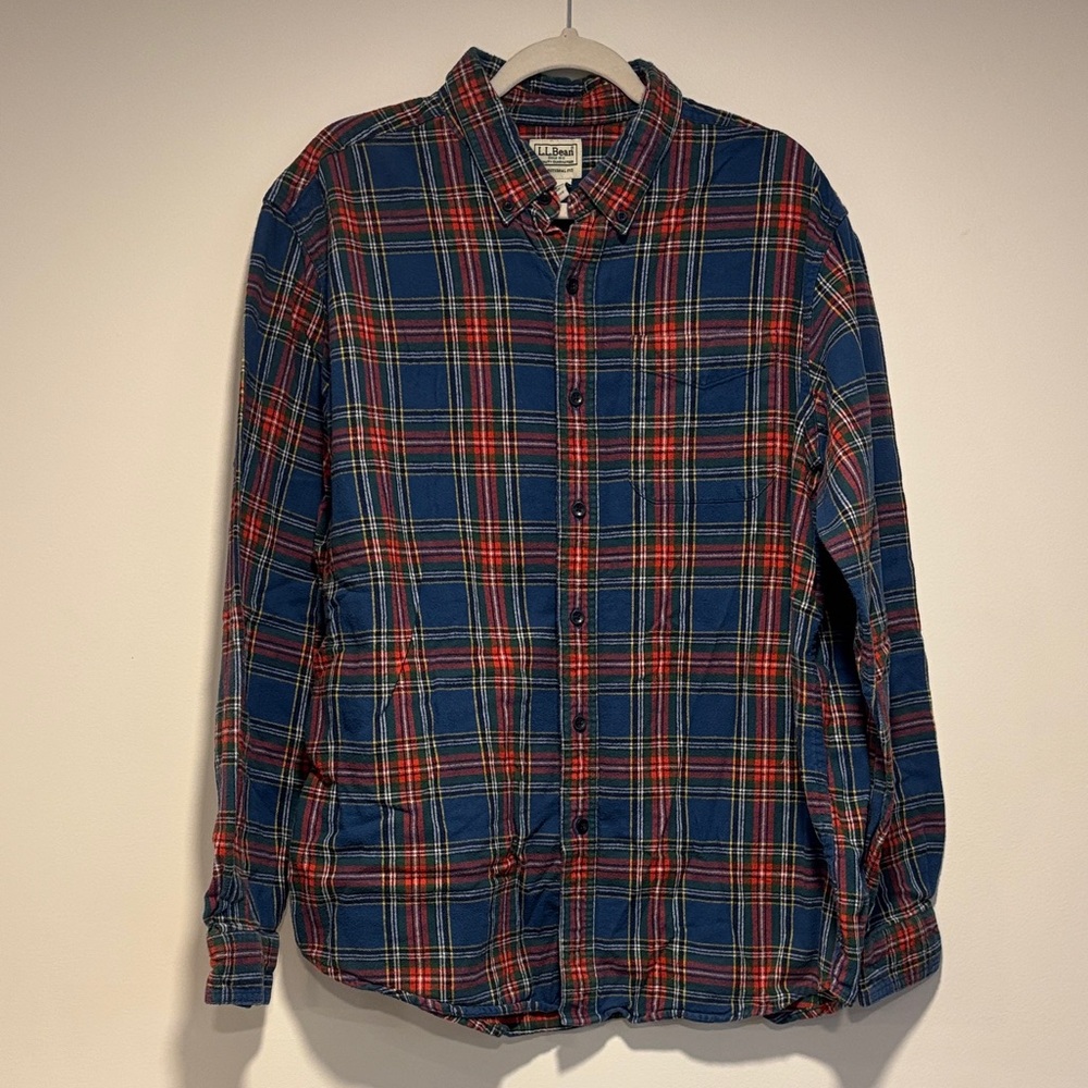 L.L. Bean Men's Plaid Button-Down Flannel Shirt in Navy and Red